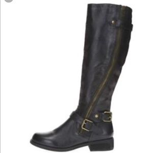 Black Steve Madden boots